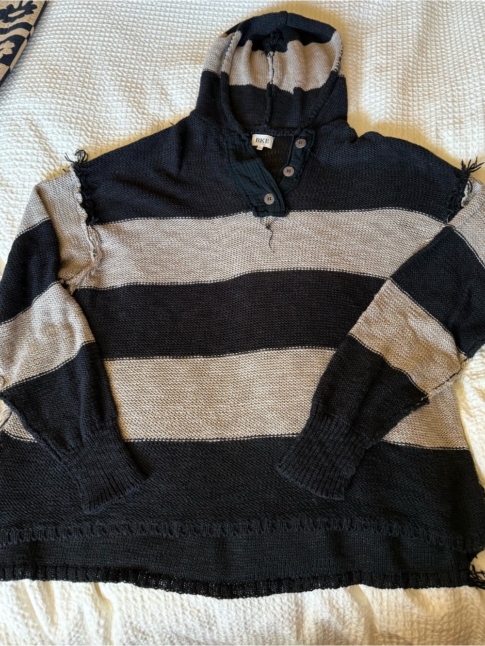 BKE Women’s Black & Tan Striped Hooded Sweater